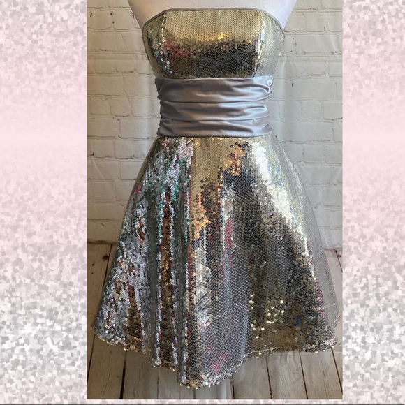 ✈️BLING! 3/4 extra small Silver Masquerade sequin party dress - Picture 9 of 9